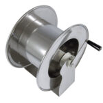 AKM9812, Manueller Schlauchaufroller aus Edelstahl, geeignet für 43 m. 1/2" Schlauch oder 50 m. 3/8".