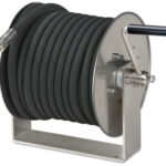 ATKi2Mini 20/10, 3/8" Schlauchaufroller manuell, Edelstahl. 1.4301 für max. 20 m Schlauch mit Außendurchmesser 15 mm.